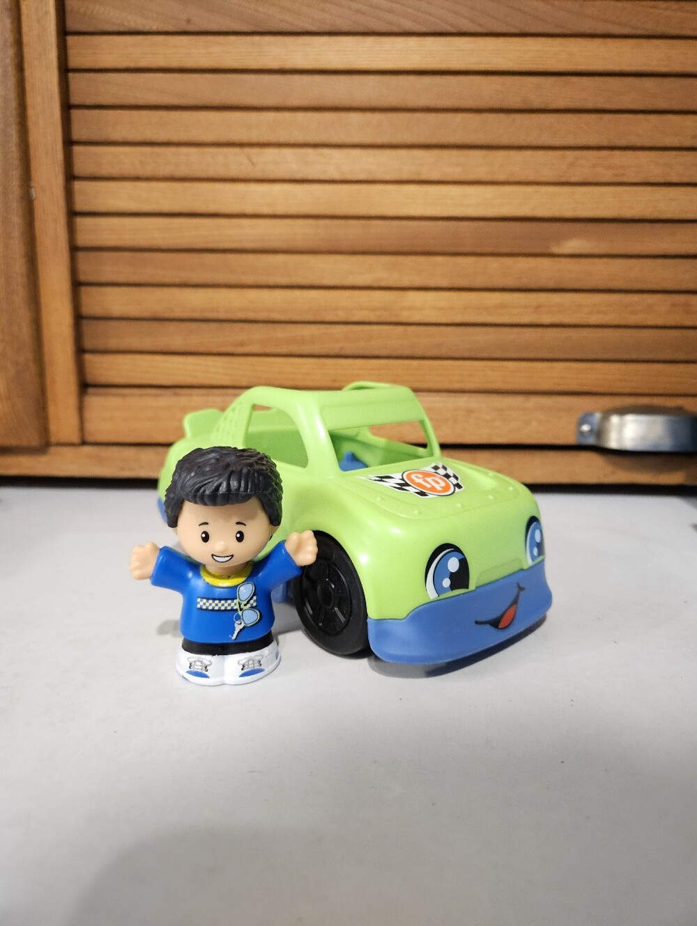 💙2/$20 2015 Fisher-Price Little People Driver And Race Car